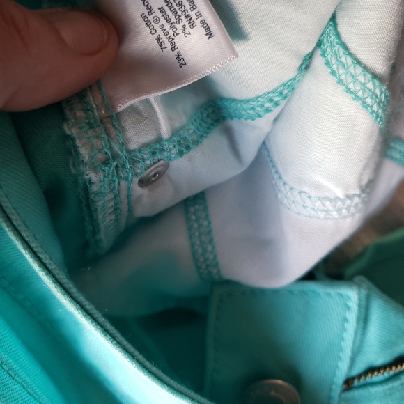 Capris - Picture 5 of 5